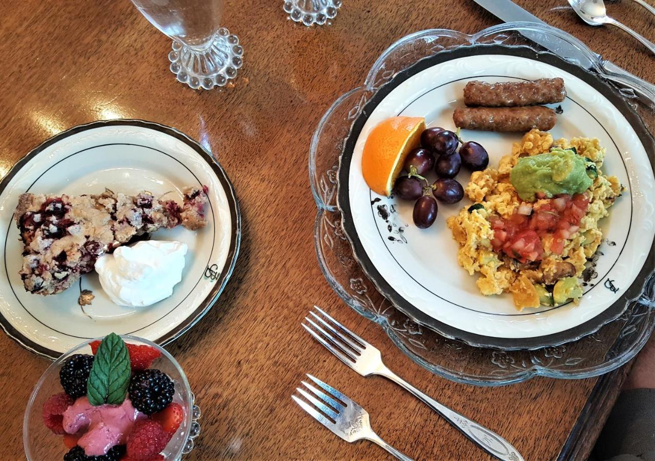 بورت انجيليس Five Seasuns Bed And Breakfast المظهر الخارجي الصورة